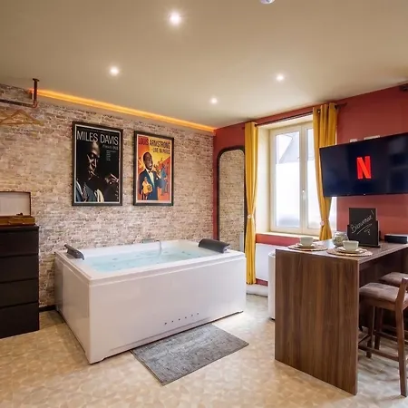 Le Harlem - Jacuzzi Privé&parking Apartamento *